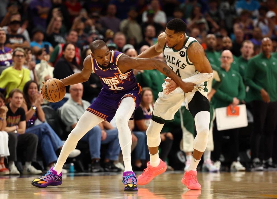 NBA Insider Says Kevin Durant To Knicks Trade Will Be "Complicated" Amid Major Giannis Antetokounmpo Update
