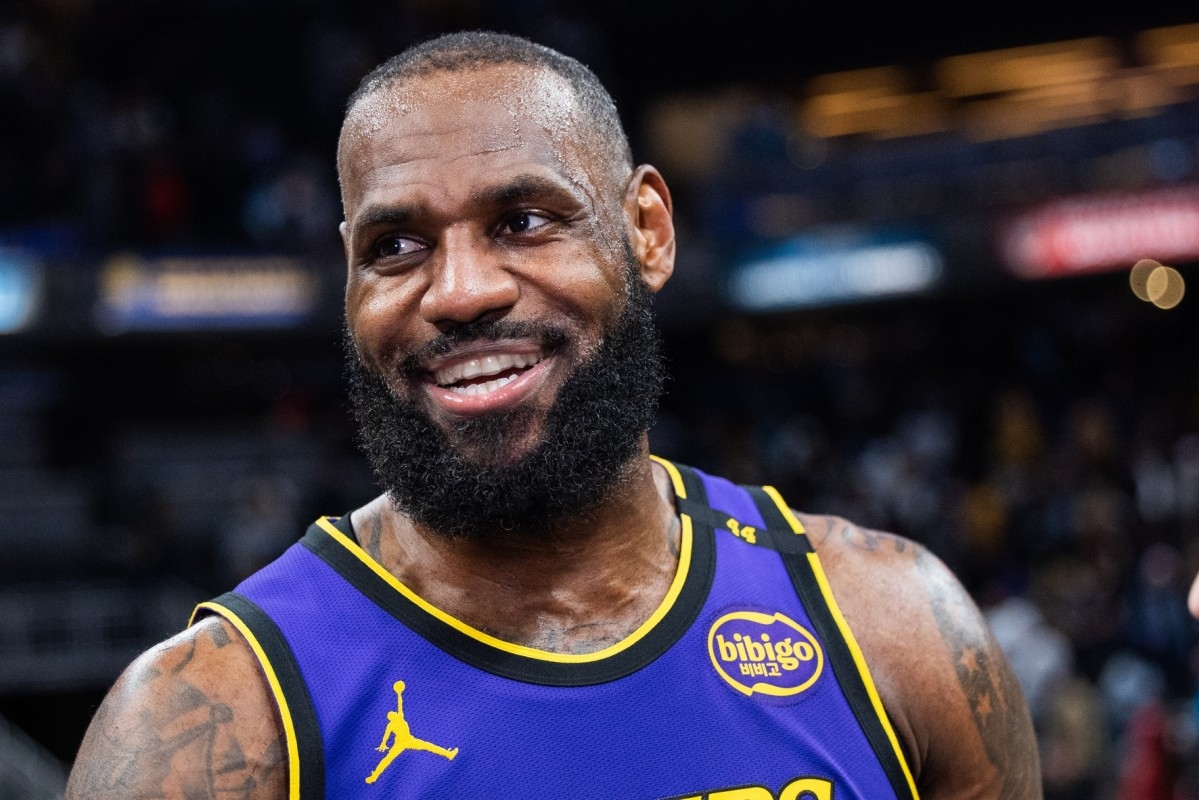 LeBron Shuts Down The 'No Bag' Talk: "I'm Sitting Here With 50 Billion Points"