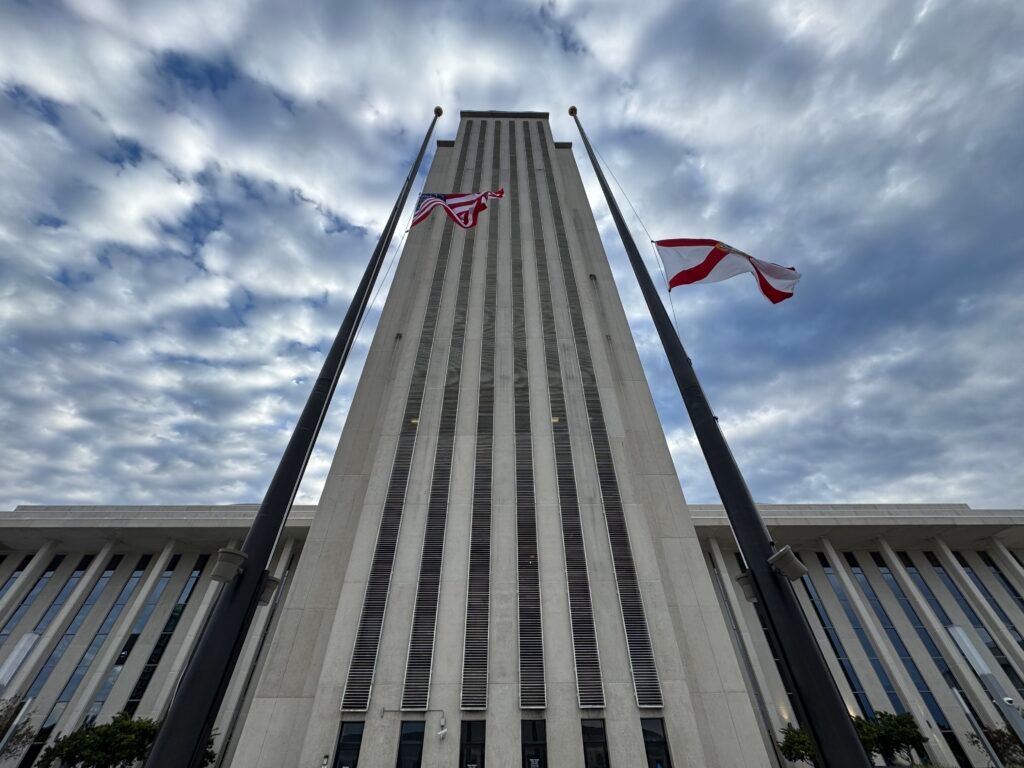 Here we go: Legislators back to pass a budget