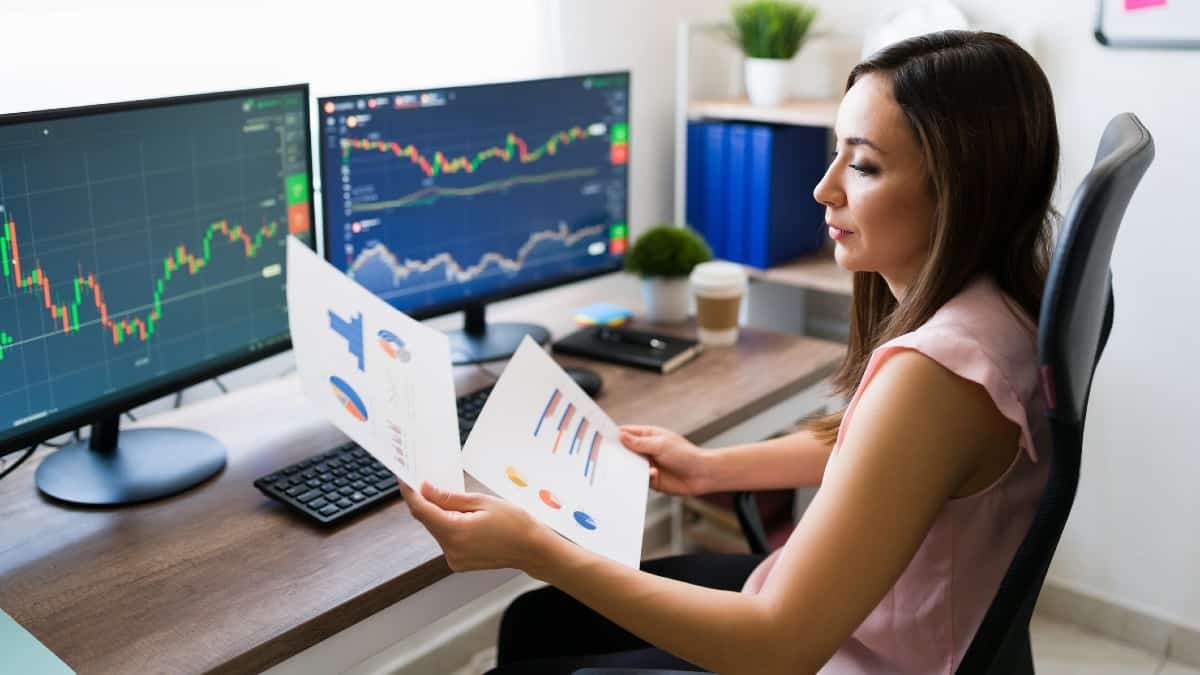 Retail stock market investors are no longer the ‘dumb money'