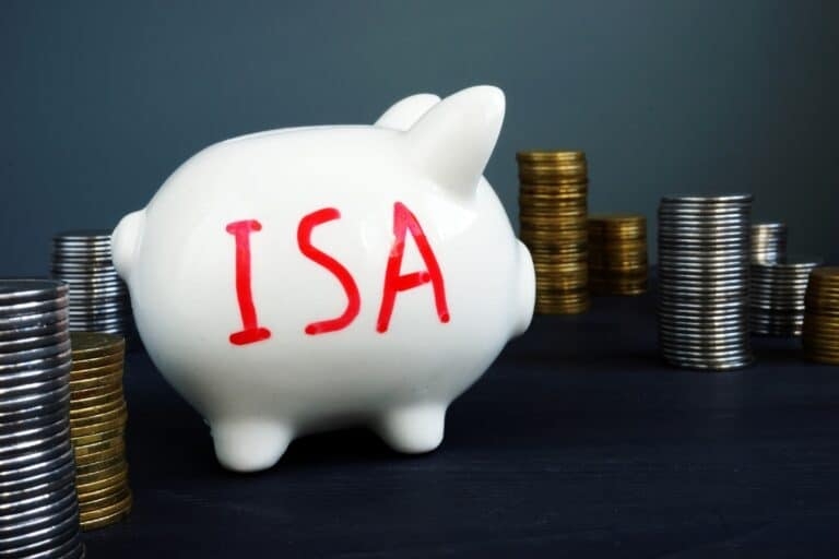 Here's how an investor could earn £27 of weekly income for life from a £20k Stocks and Shares ISA