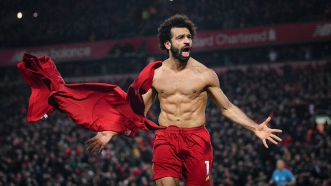 Salah challenges UEFA after the death of the Palestinian Pelé