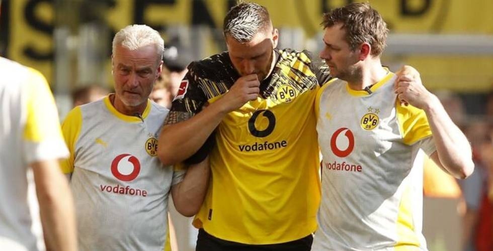 Dortmund Hit by Defensive Blow Ahead of New Season