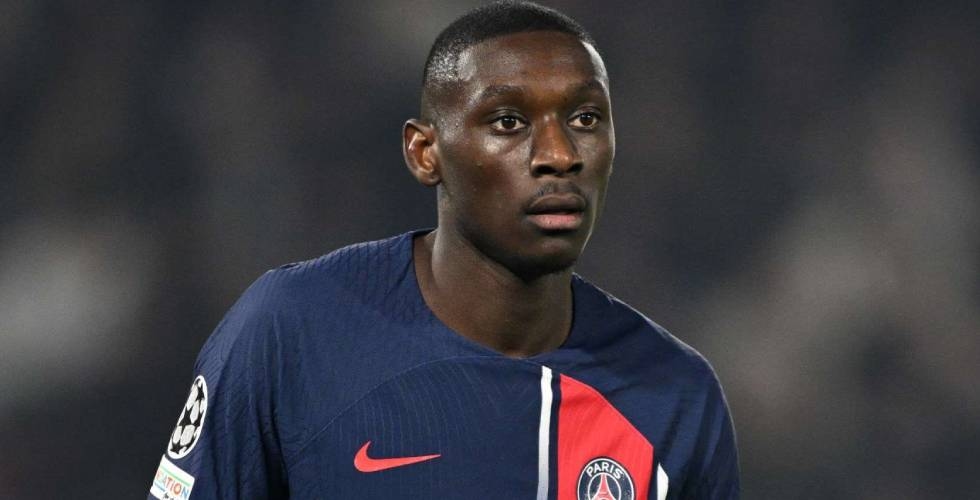 PSG Push to Sell Kolo Muani as Juventus Talks Stall