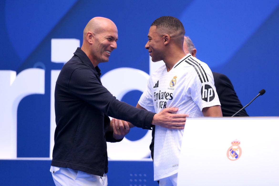 Zinedine Zidane snubs €100m opportunity to return to management
