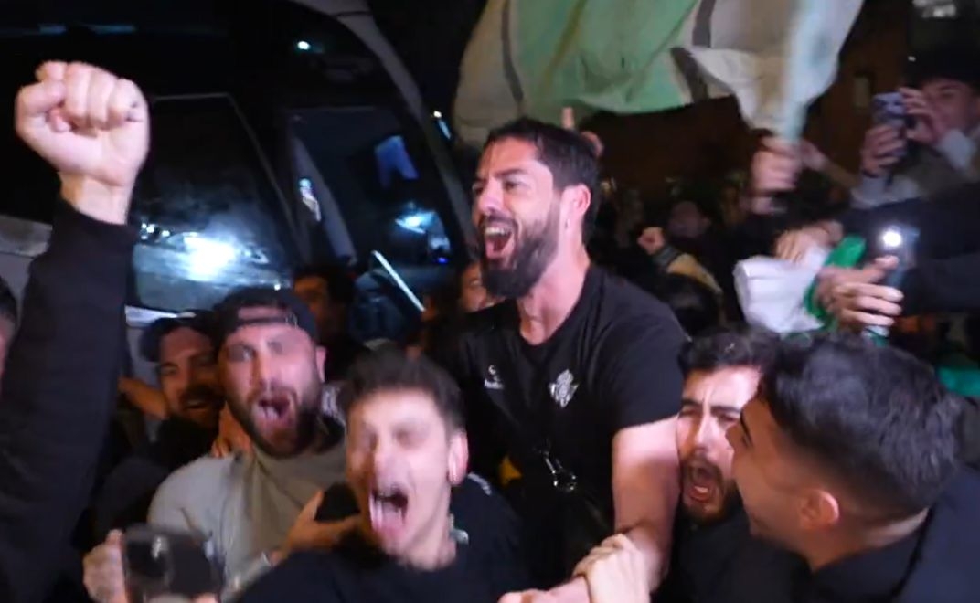 WATCH: Best amosphere in Europe? Real Betis hero carried from bus by fans
