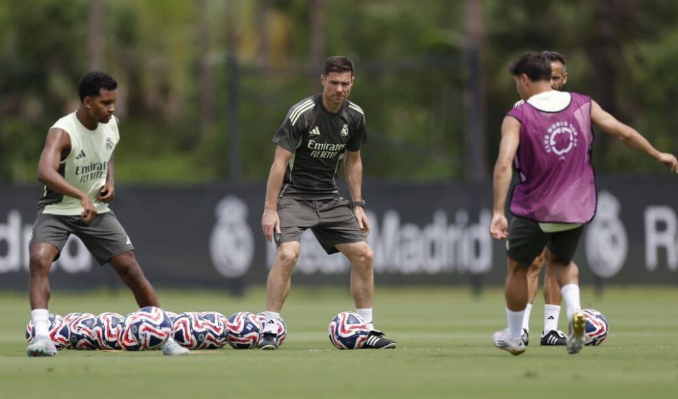 Premier League clubs believe Real Madrid superstar can be signed for €85m