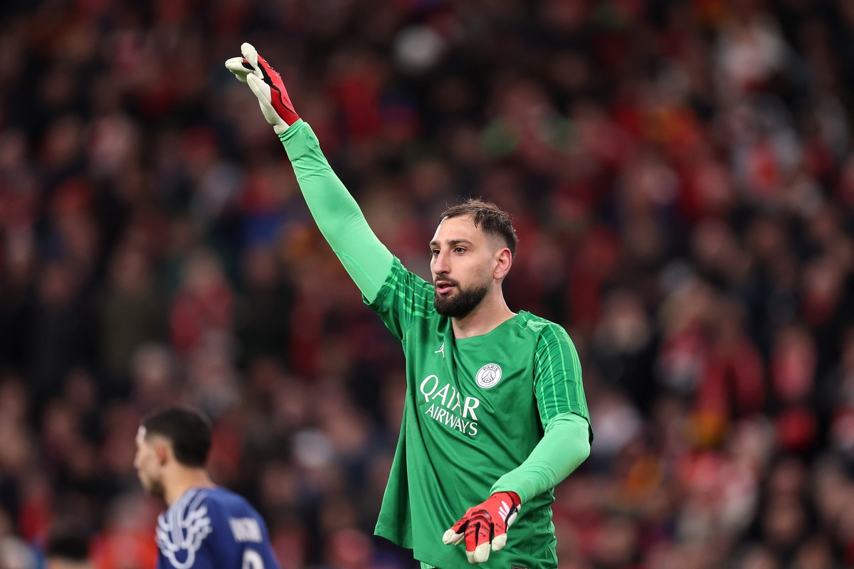 Kvaratskhelia sends Donnarumma Neapolitan message after PSG penalties