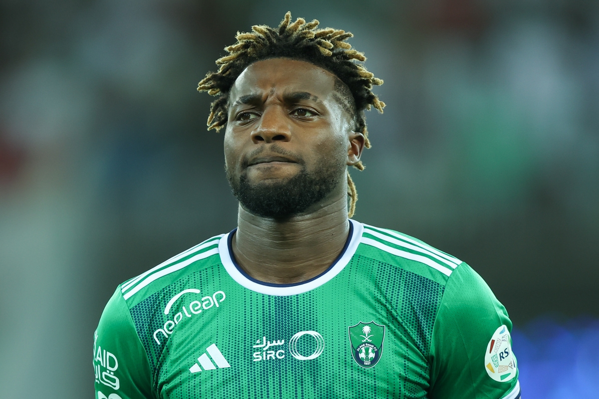 Napoli targeting Saint-Maximin deal: Fenerbahce termination required