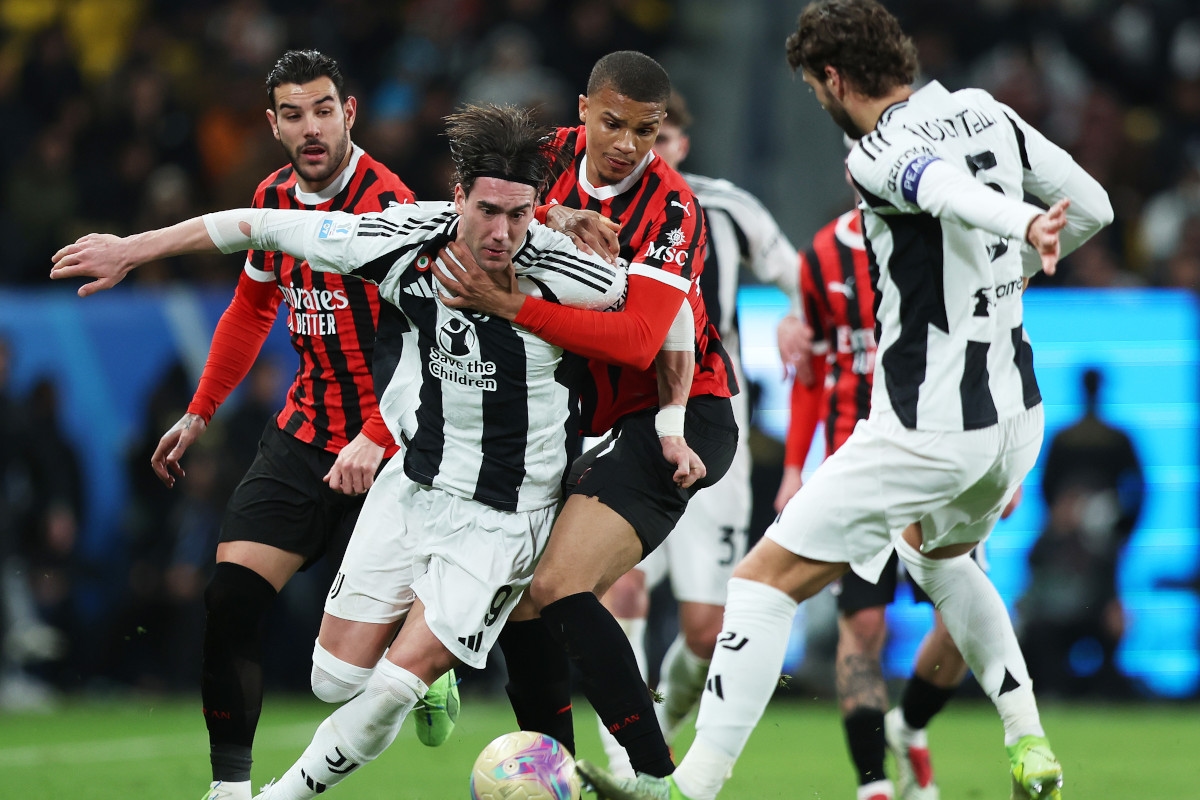 Vlahovic agent set to meet Juventus amid Milan rumours