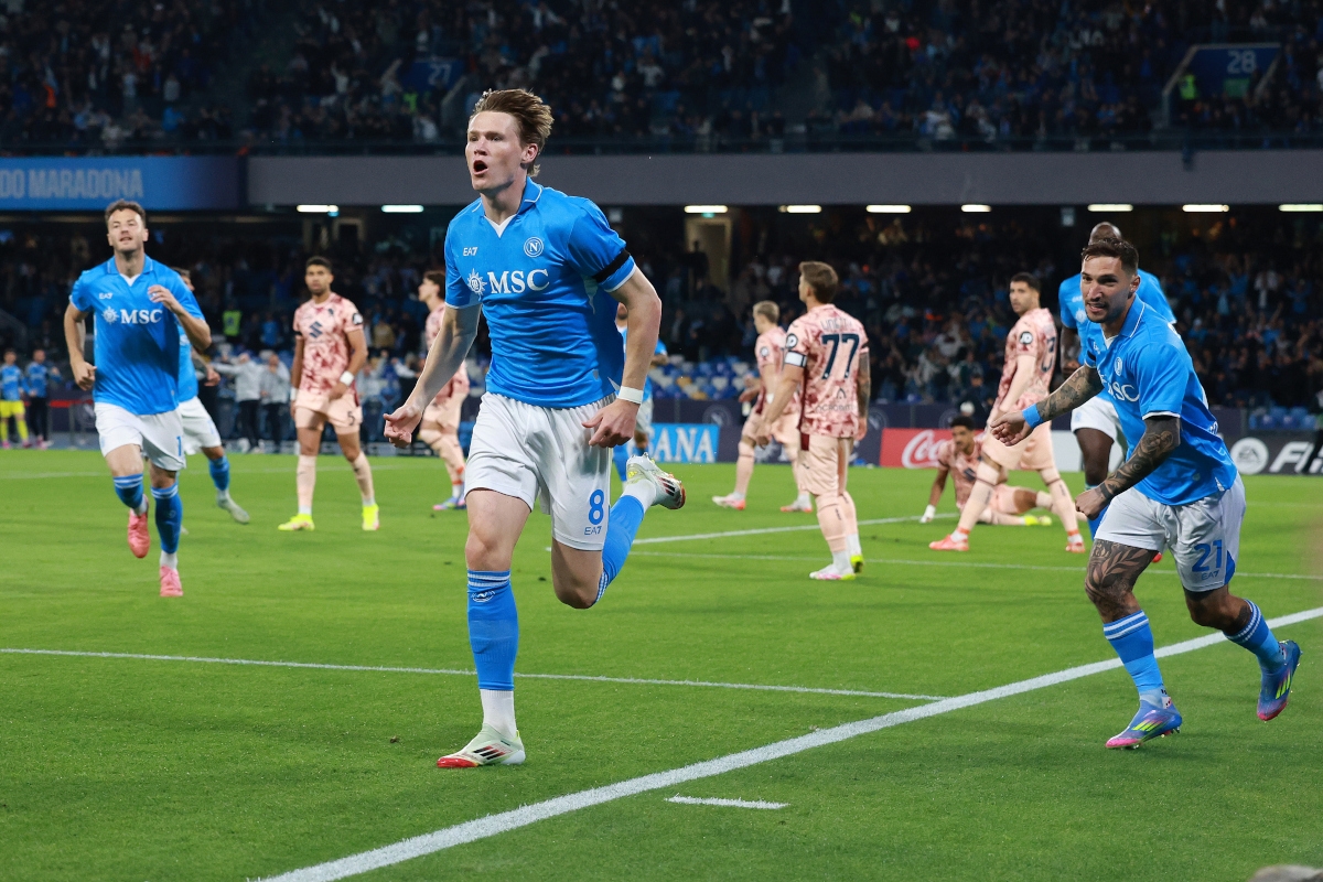 McTominay celebrates Napoli milestone with club icon and Italian message