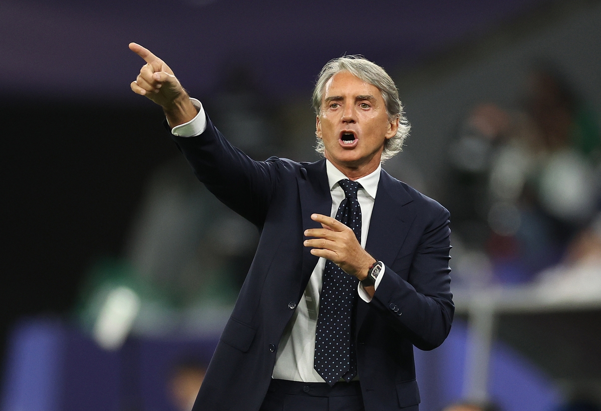 Video: Mancini arrives at Sampdoria but clarifies non-official role – ‘I'm a fan first'