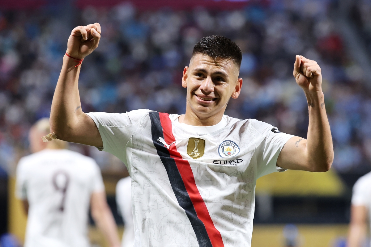 Roma targets include Echeverri, Nene, Fabio Silva and Nusa