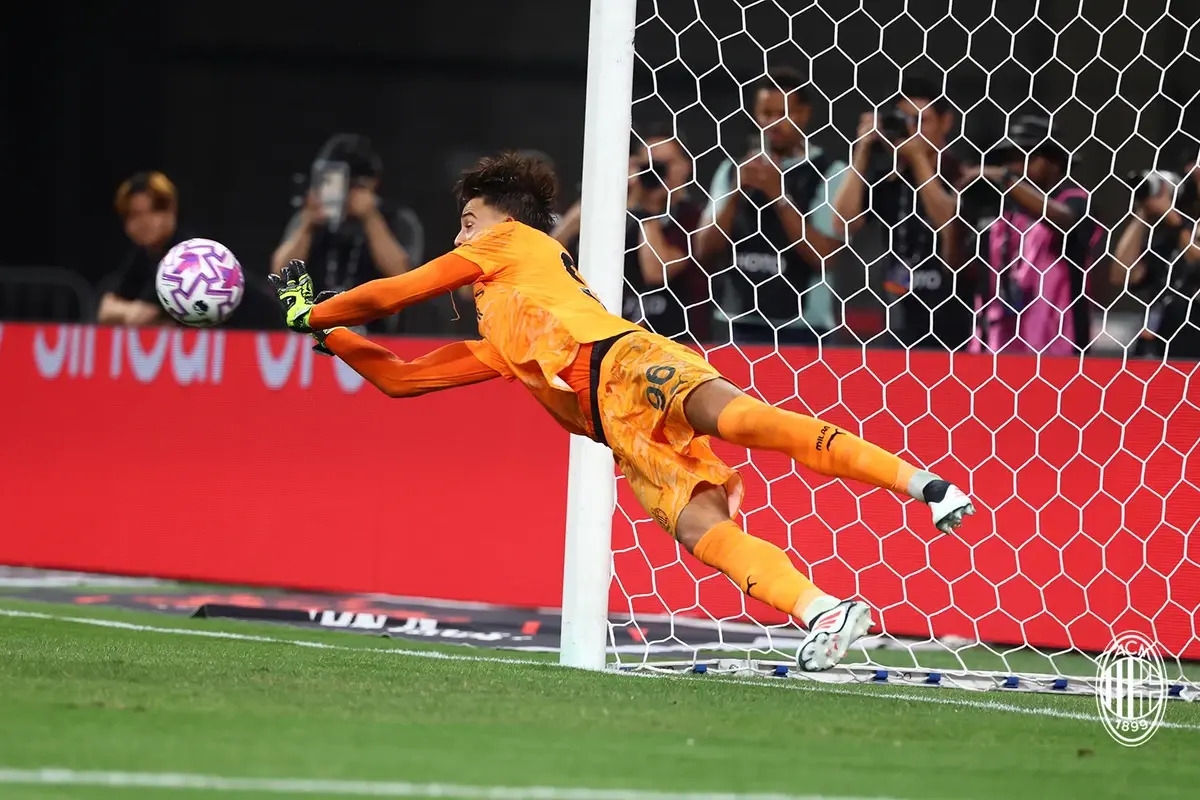 Which players scored and missed penalties after Arsenal 1-0 Milan friendly