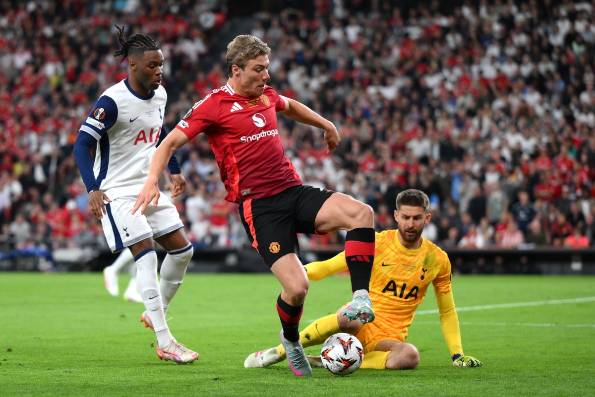 Tottenham 1-0 Manchester United: Italy stars end trophy curse