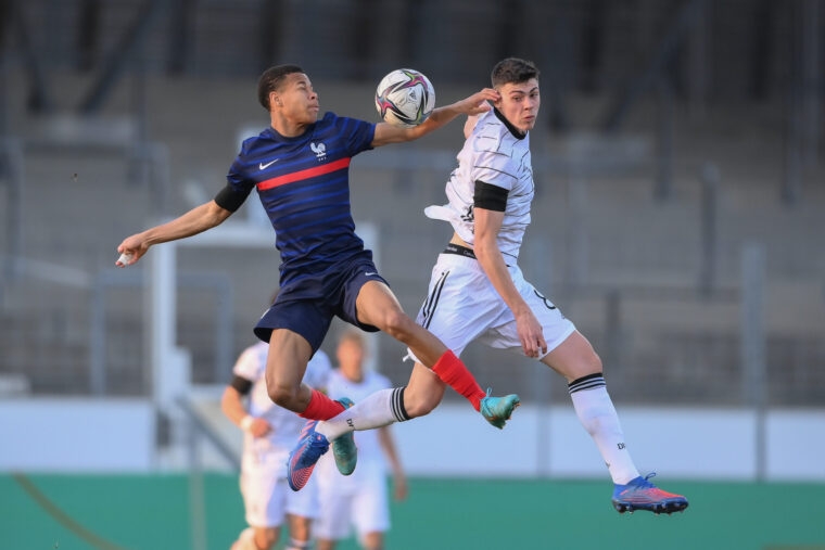 Bournemouth make move for Auxerre midfielder Kevin Danois