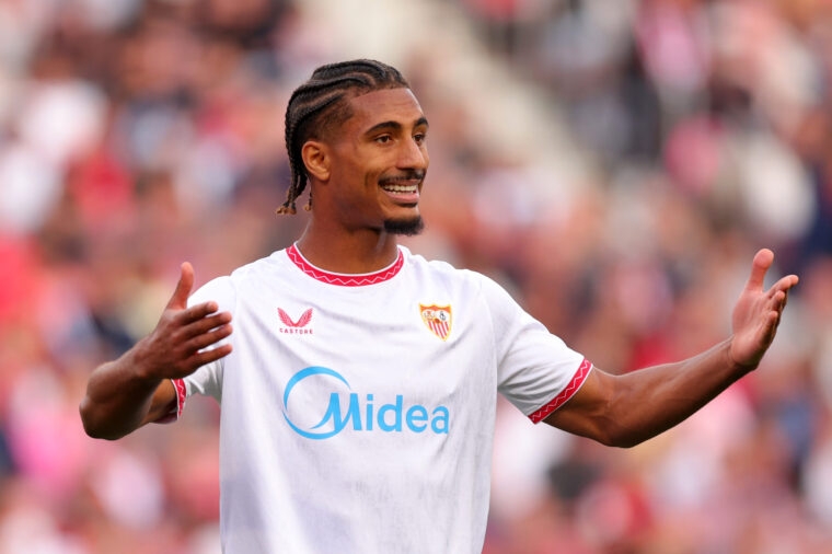Bayer Leverkusen consider move for Sevilla's Loic Bade