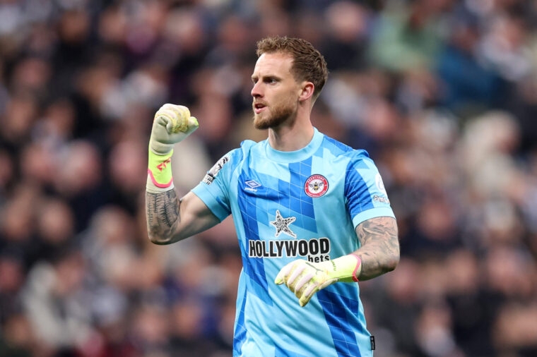 Bayer Leverkusen reach agreement with Brentford to sign Mark Flekken