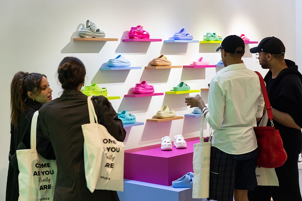 Do Crocs Shrink in Heat? The Issue Is at the Center of a New Lawsuit