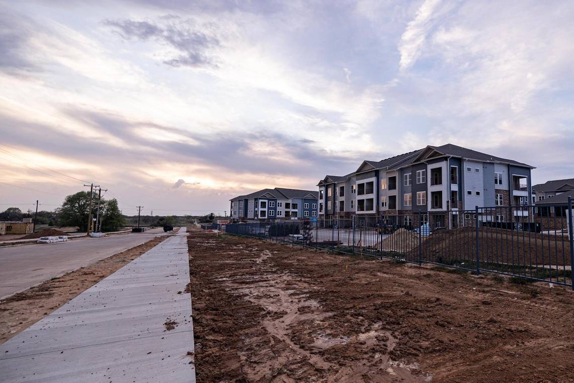 Arlington has more than enough apartments and temporary residents