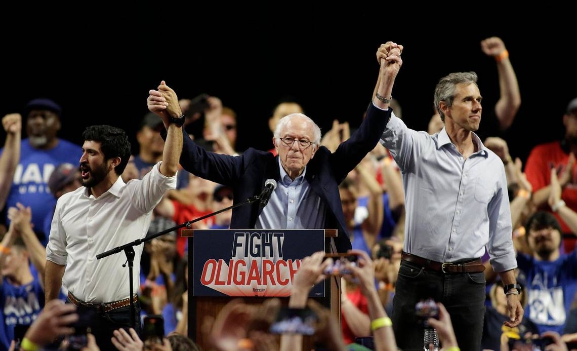 Live updates: ‘Fighting Oligarchy' tour brings Bernie Sanders to Fort Worth