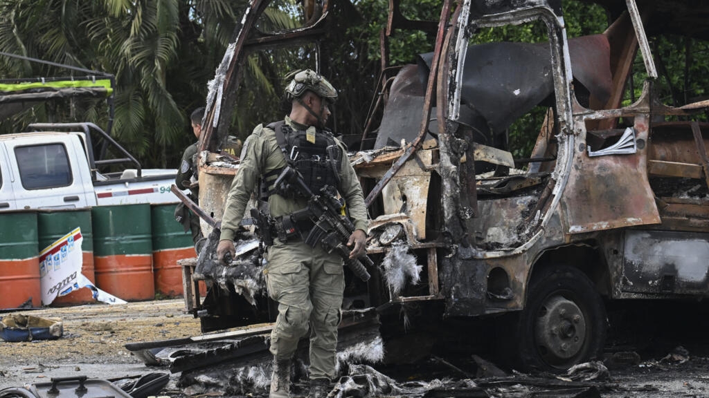 Coordinated flurry of bombings and gun attacks rock Colombia