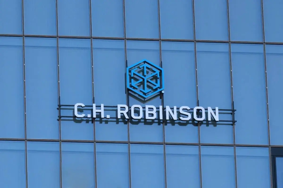 Onstage in Chicago, CHRW talks tech and staffing; RXO sees language order hitting capacity