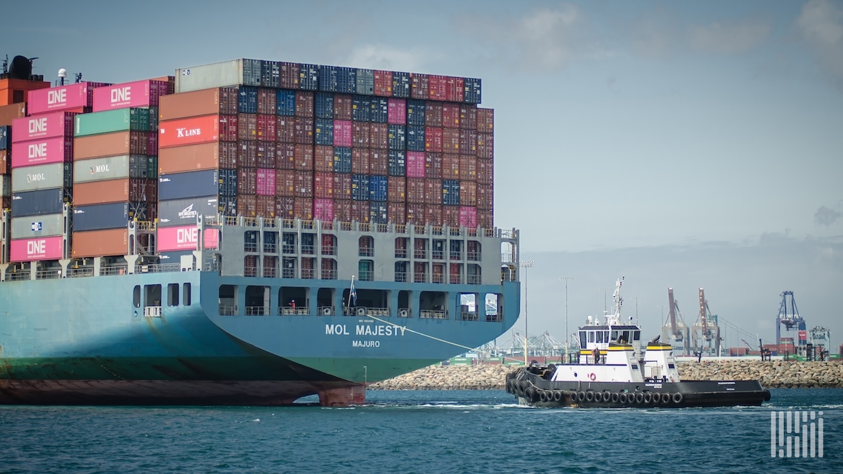 Tariff damage looms without new trade deal, says economist