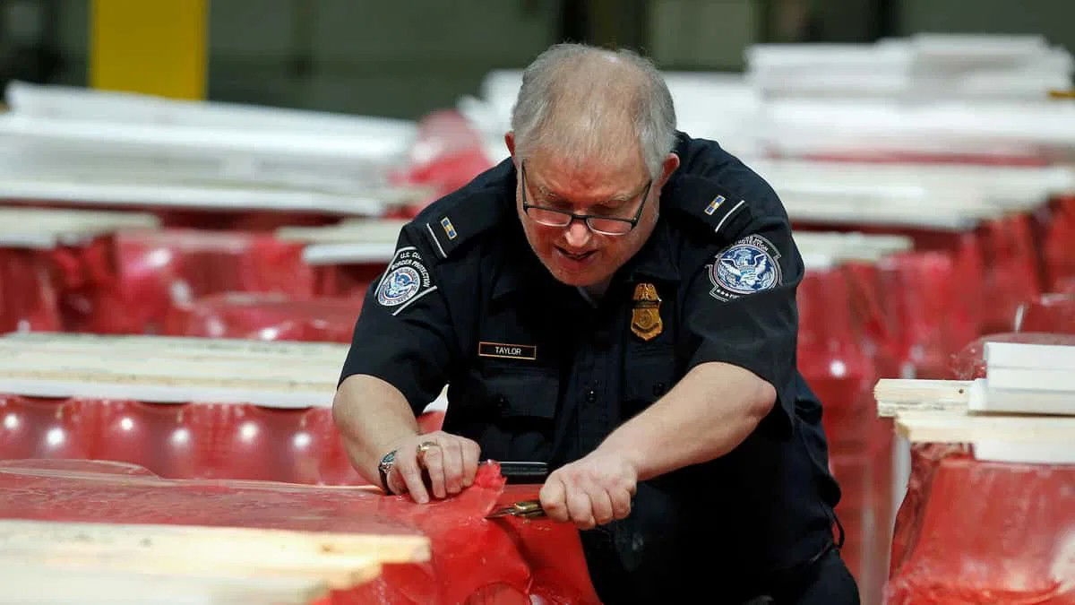 White House slapping 21% tariffs on tomatoes from Mexico