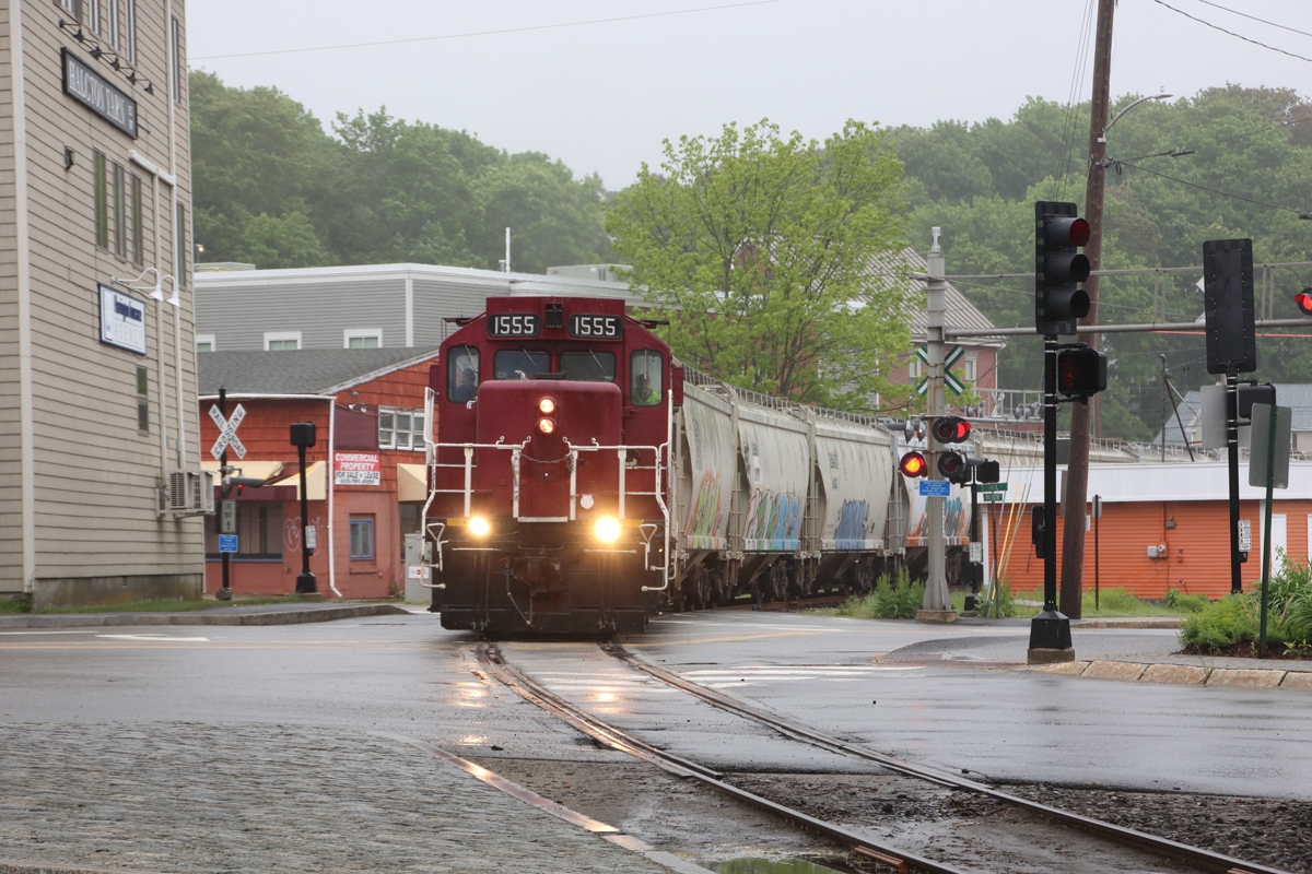 Cumberland & Knox runs first revenue train on Maine's Rockland Branch