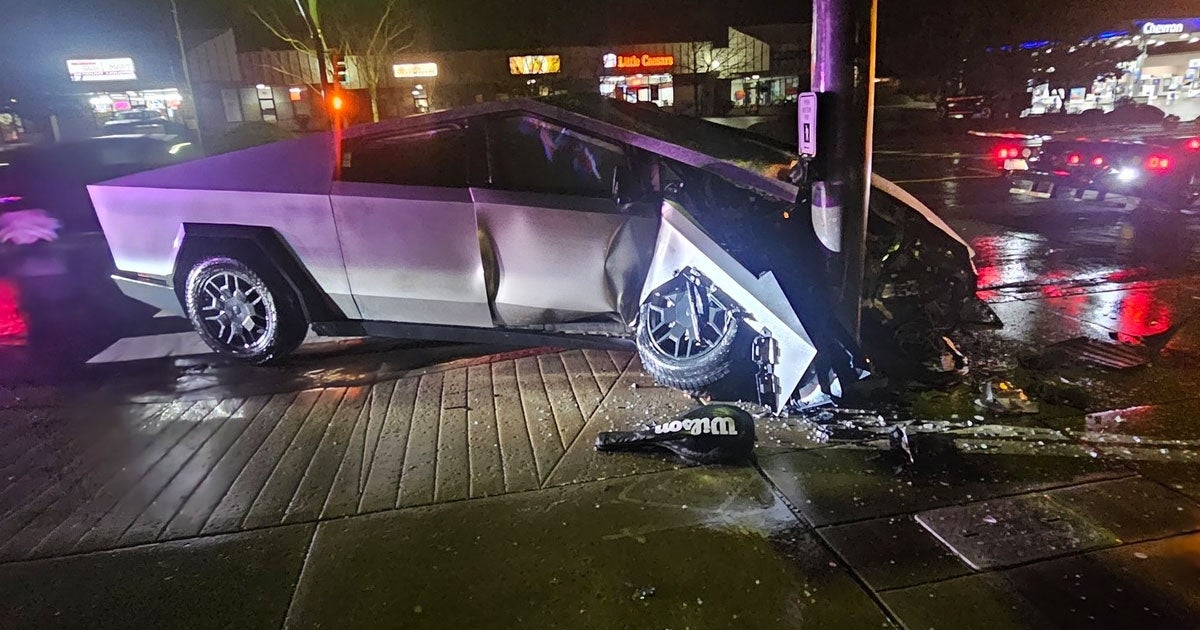 Tesla Driver Issues Warning After His Cybertruck Totals Itself on "Full Self-Driving" Mode