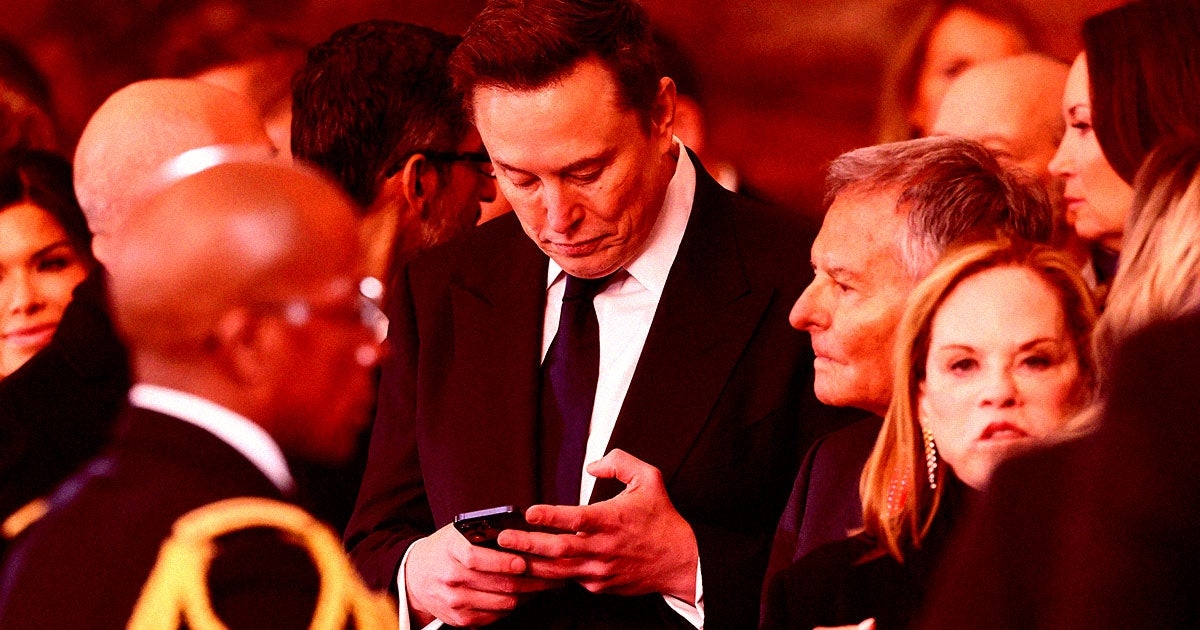 Elon Musk's Just-Revealed Texts to His Friend Tell You a Lot About His Character