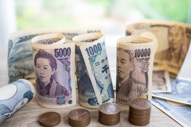 Japan's 10-Year Yield Peaks: What's Driving the Rise?