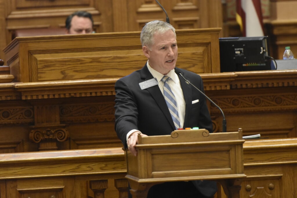 Kemp's big lawsuit award limit bill on the move as 2025 Georgia Legislature winds down