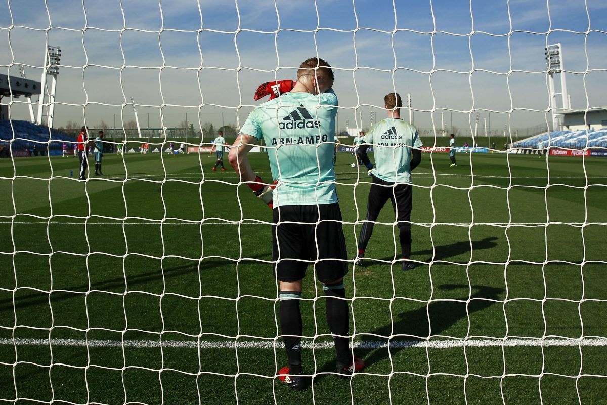 Ajax interested in Marseille's Jeffrey de Lange