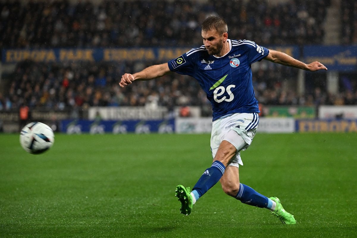 Former Strasbourg defender Thomas Delaine to join Le Havre