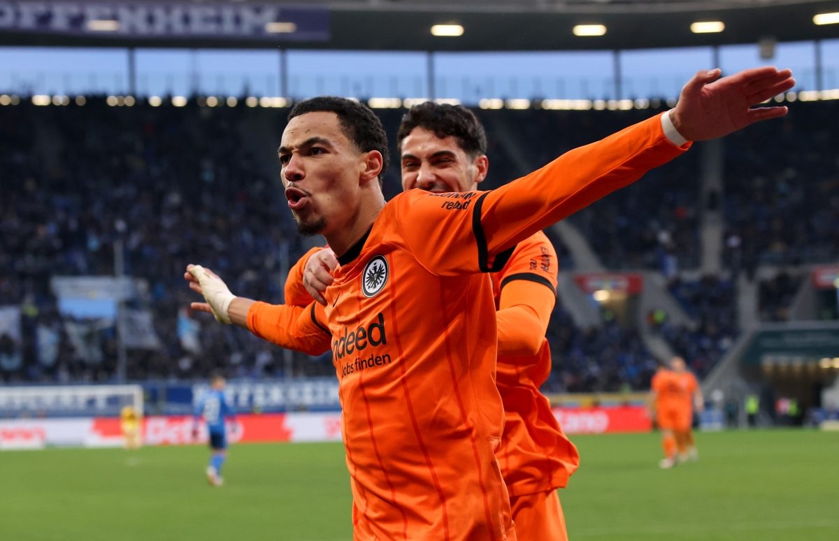 Liverpool submit €75m offer for Hugo Ekitiké