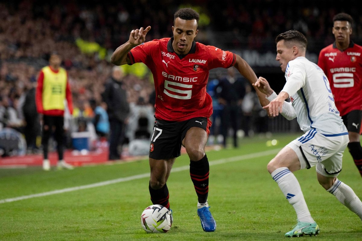 AC Milan want to replace Kyle Walker with Guela Doué