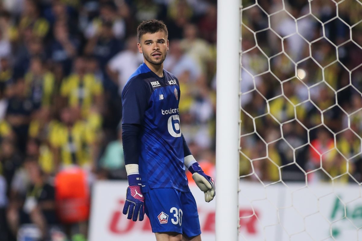 PSG's pursuit of Lucas Chevalier hits stumbling block