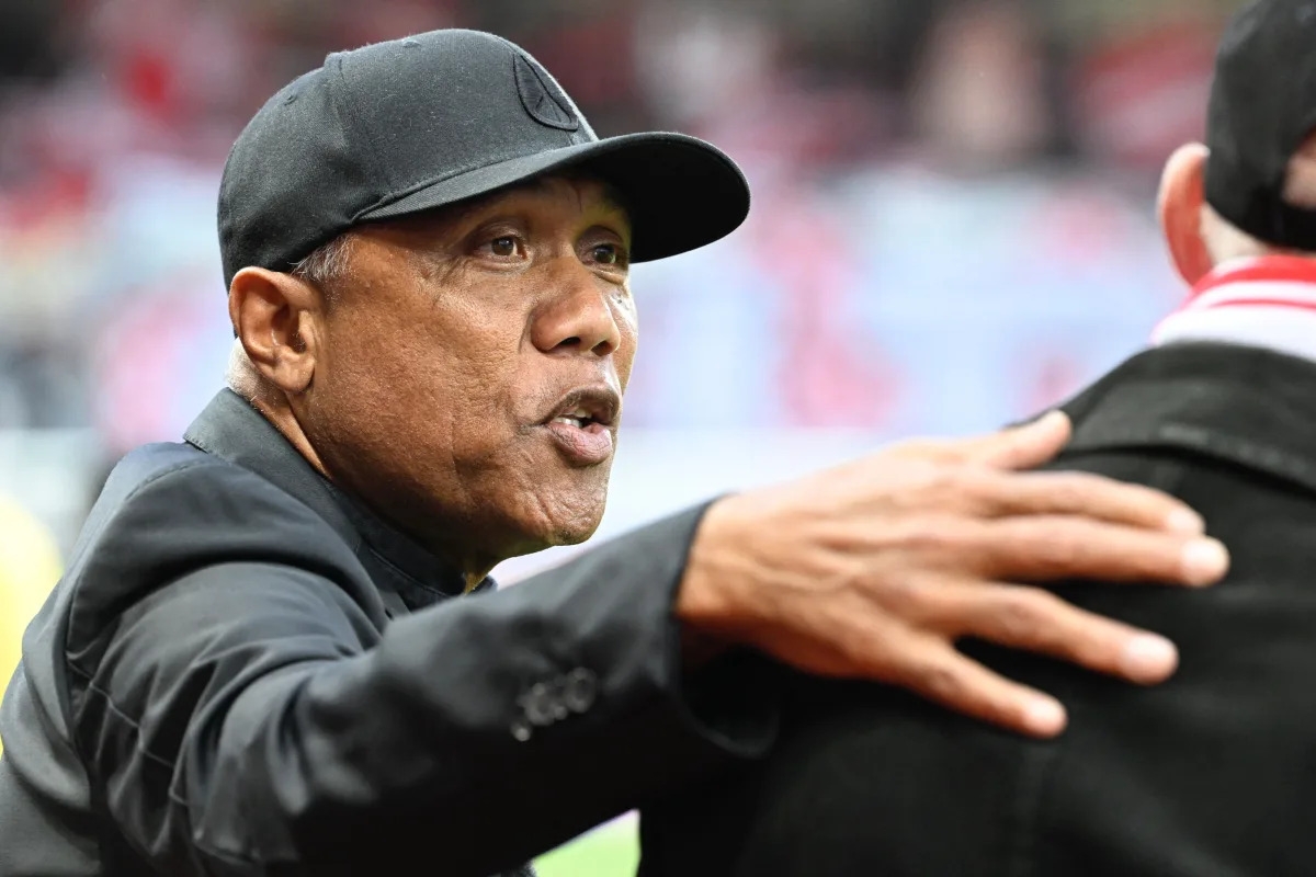 Nantes consider parting ways with Antoine Kombouaré