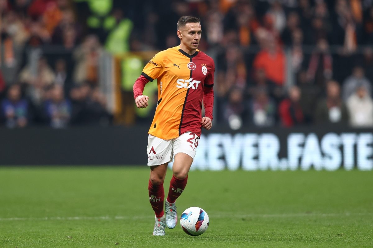 Rennes sign Przemyslaw Frankowski on loan from Galatasaray