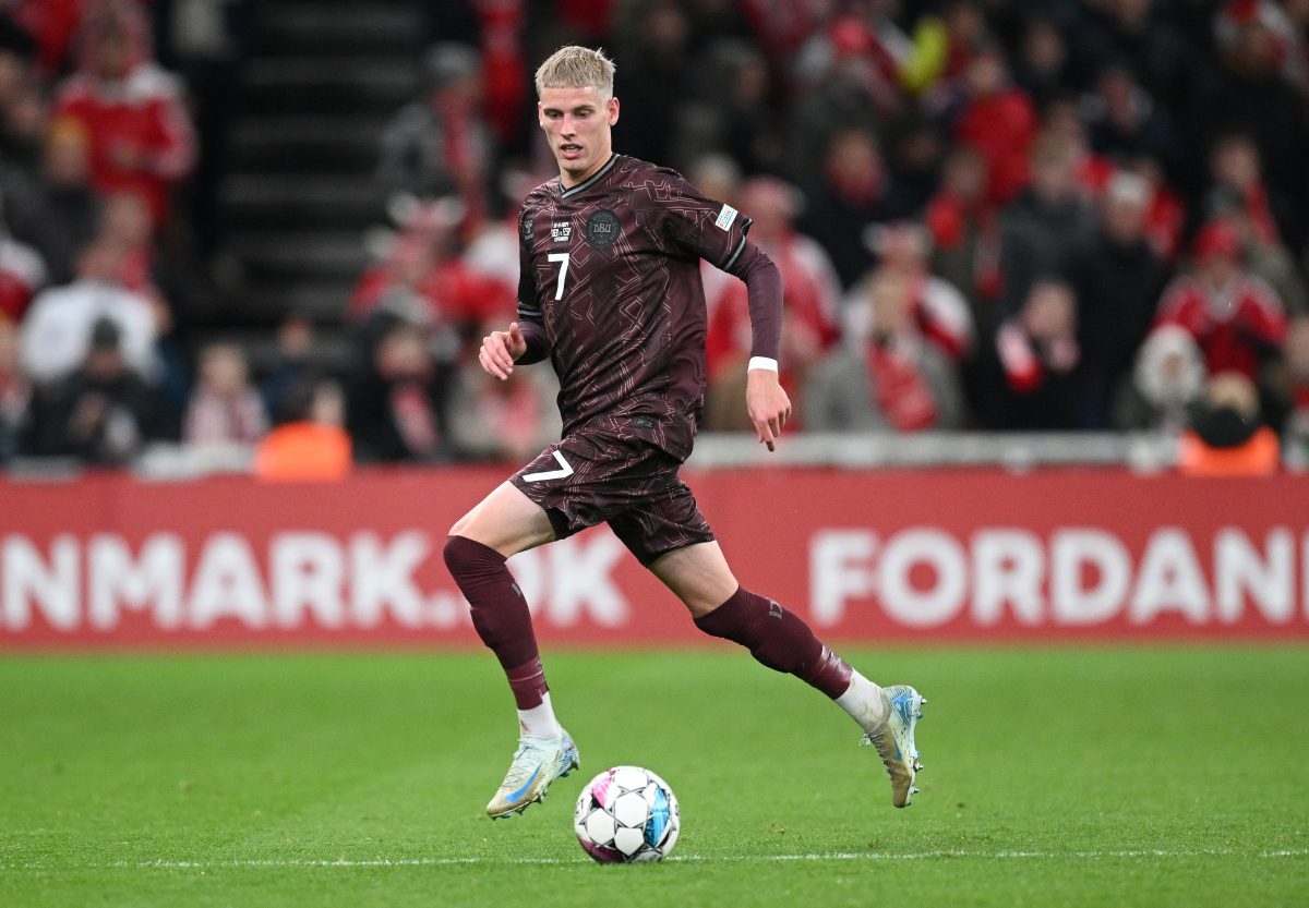 Rennes midfielder Albert Grønbæk joins Genoa on loan with option to buy
