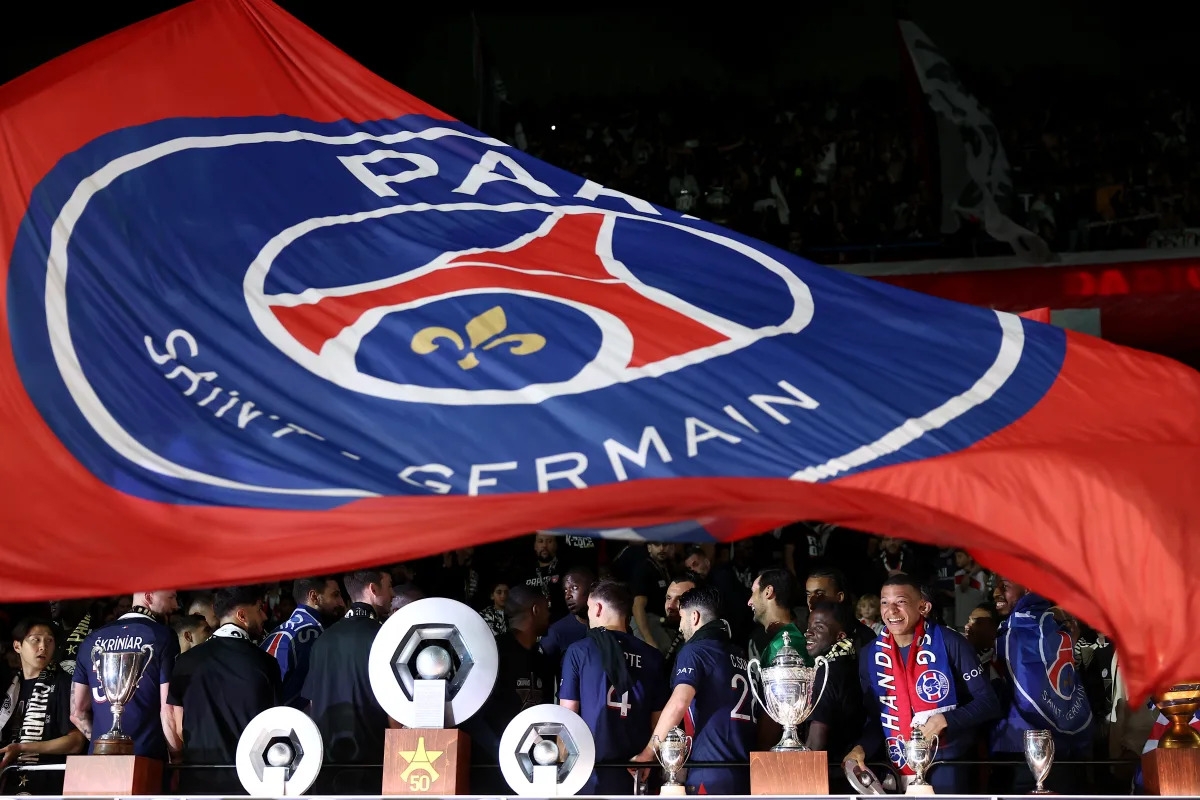 Axel Tape joins Bayer Leverkusen from PSG