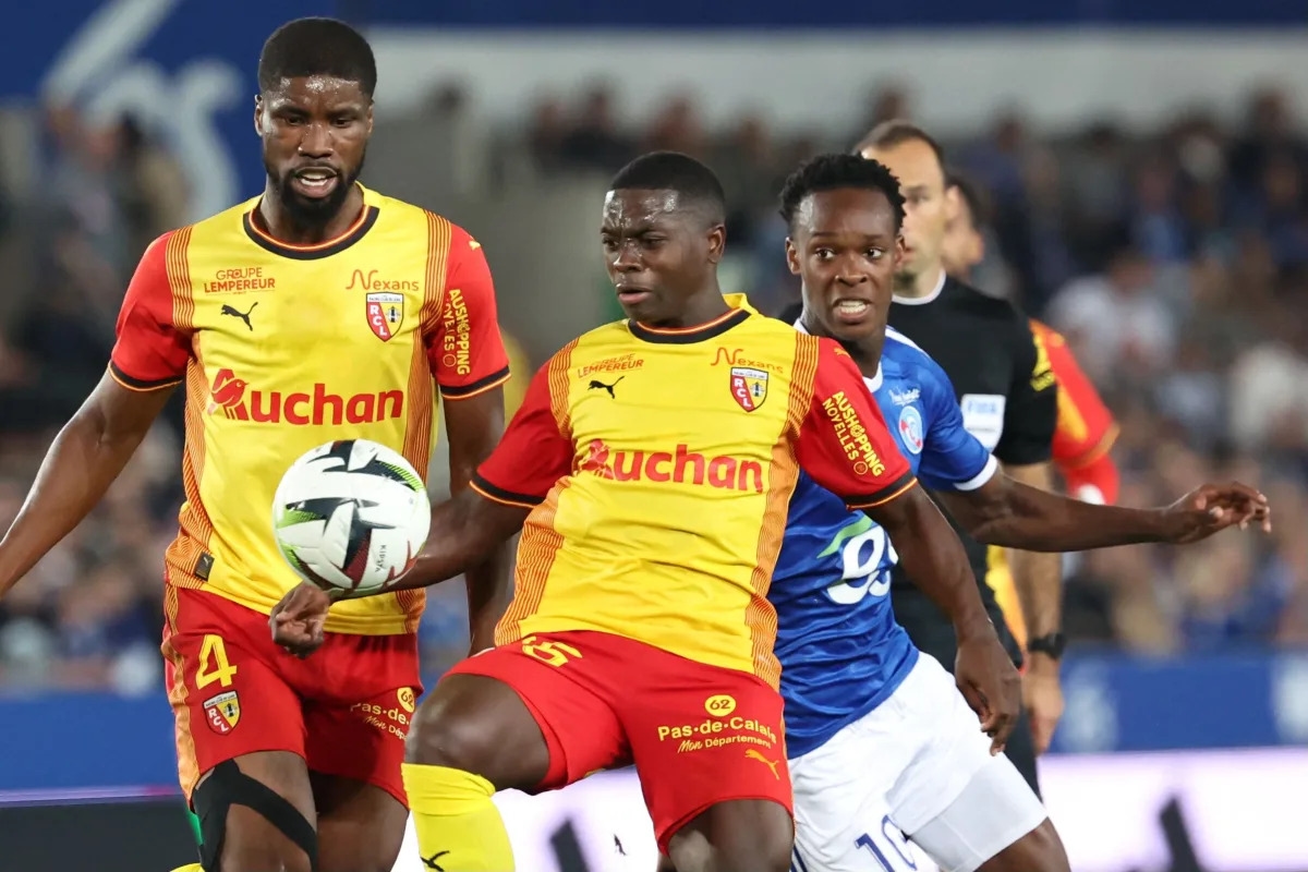 Former Leicester midfielder Nampalys Mendy leaves Lens