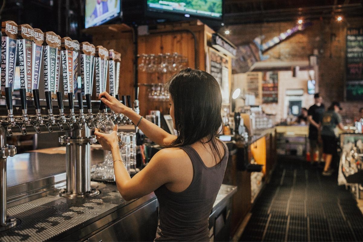 14 percent of Scotland's pubs and clubs could close - Here's why