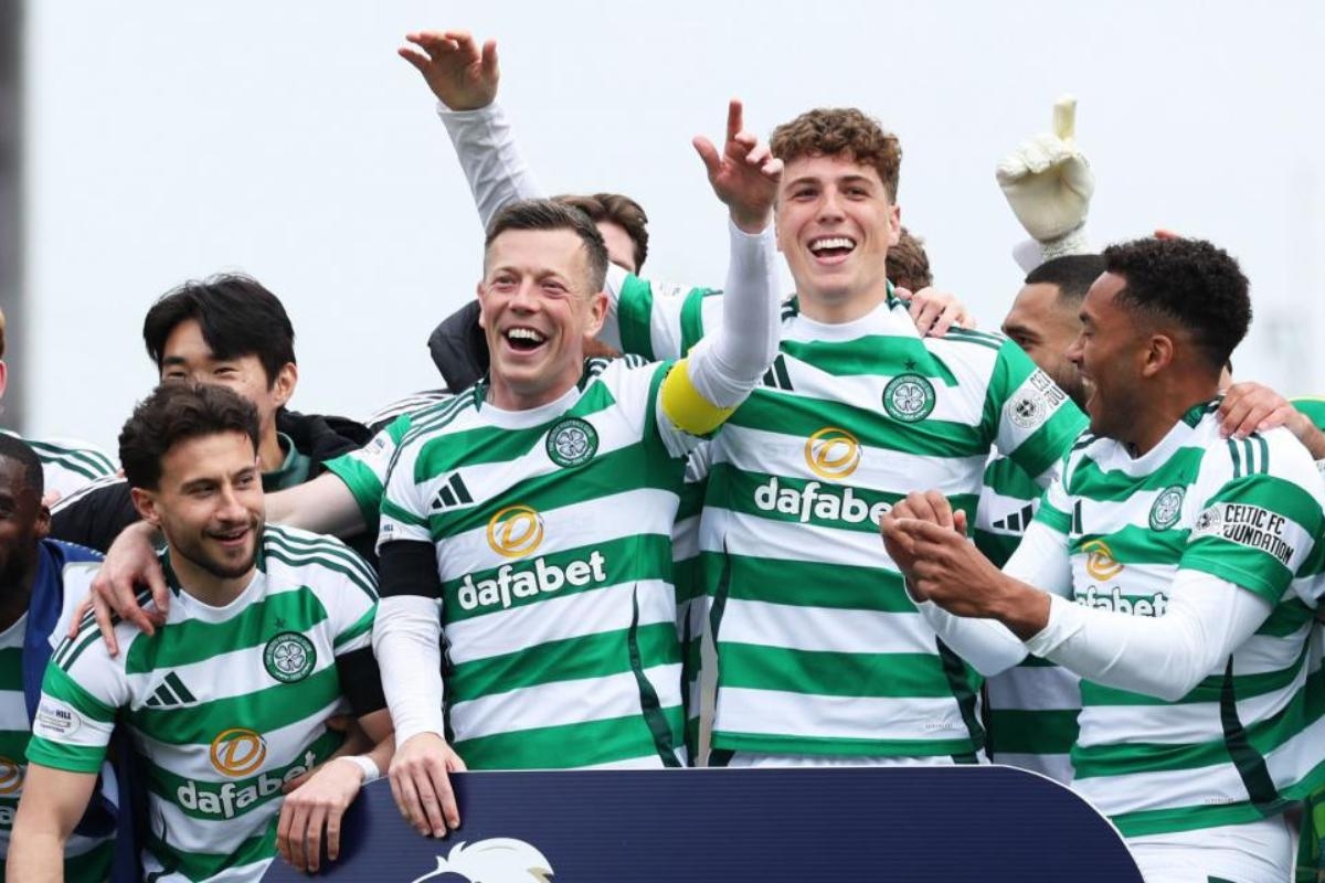 Celtic stars spotted with club legend for 'top secret' Glasgow project