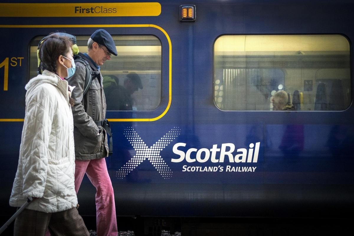 Glasgow Central trains face rush-hour disruption amid problem