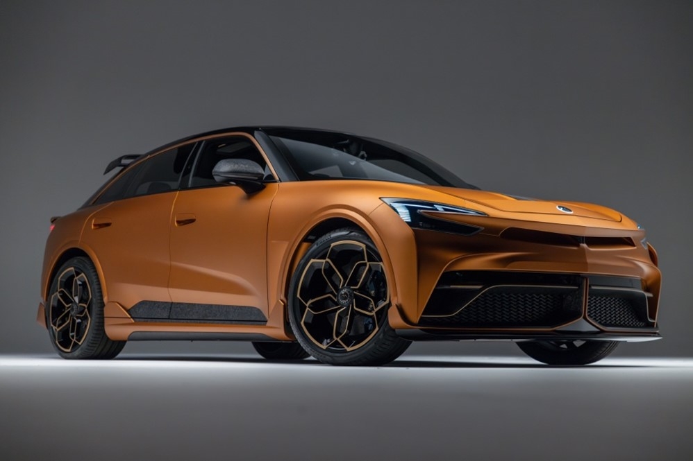 Mullen Announces FIVE RS Launch and Vehicle Sales in Germany in December 2025