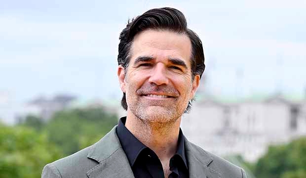 ‘I cried a lot': Rob Delaney on the heart and humor in FX's ‘Dying for Sex' — and Neighbor Guy's kick in the ‘zone'
