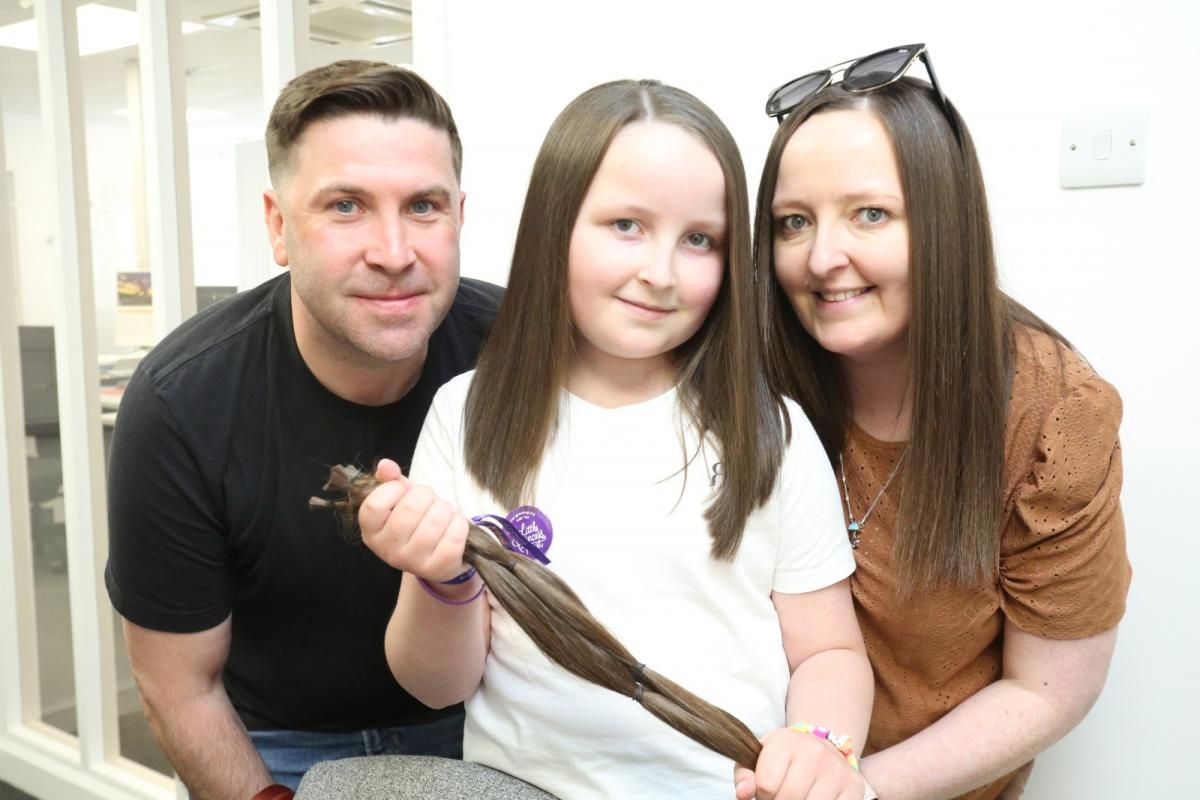 Kind-hearted schoolgirl cuts off 22 inches of hair to donate to sick children